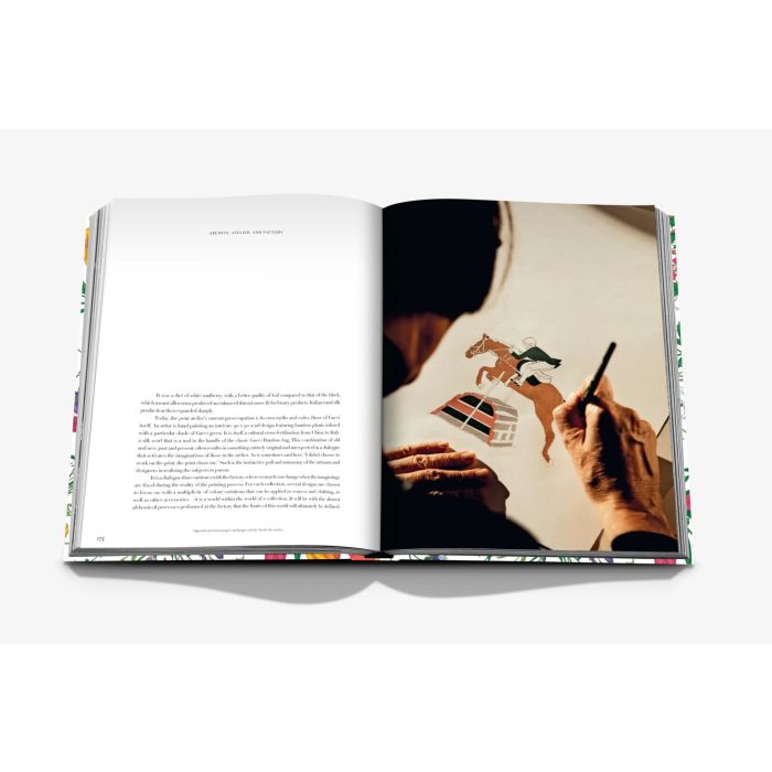 Gucci: The Art of Silk